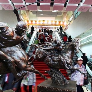 《2012伦敦奥运马球》群雕亮相第六届文博会