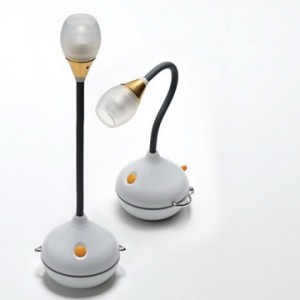 户外装备：Tulip Lantern 会感应重力的灯具