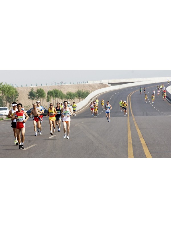 马拉松成国内最受欢迎田径运动项目