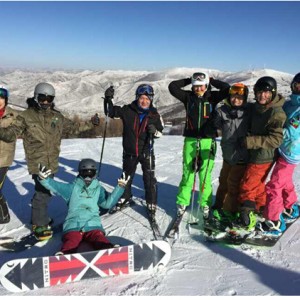 多乐美地滑雪场牵手梦舟明星滑雪队 推广滑雪运动
