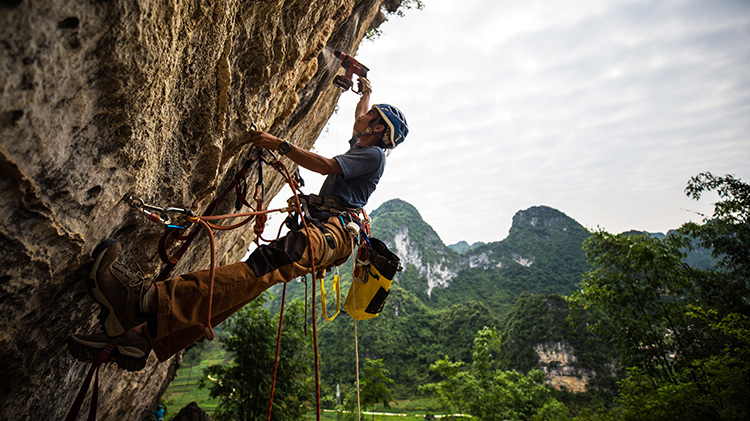 等你来高“攀” ——中国攀岩自然岩壁系列赛马山迎首站